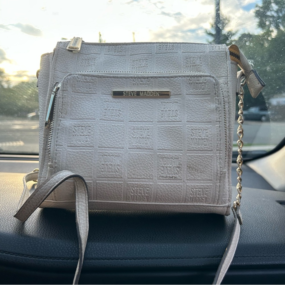 Brand - Steve Madden